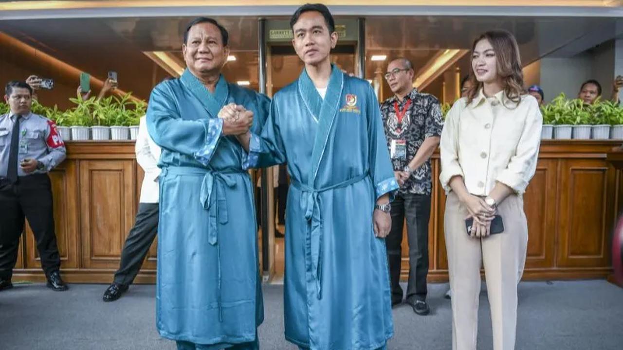 "Prabowo menguat pada kelompok muda, terutama Gen Z," tulis dalam keterangan rilis tersebut, Minggu (12/11).<br>