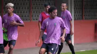 Abdelkbir Khairallah menjalani seleksi di PSS. (Bola.com/Vincentius Atmaja)