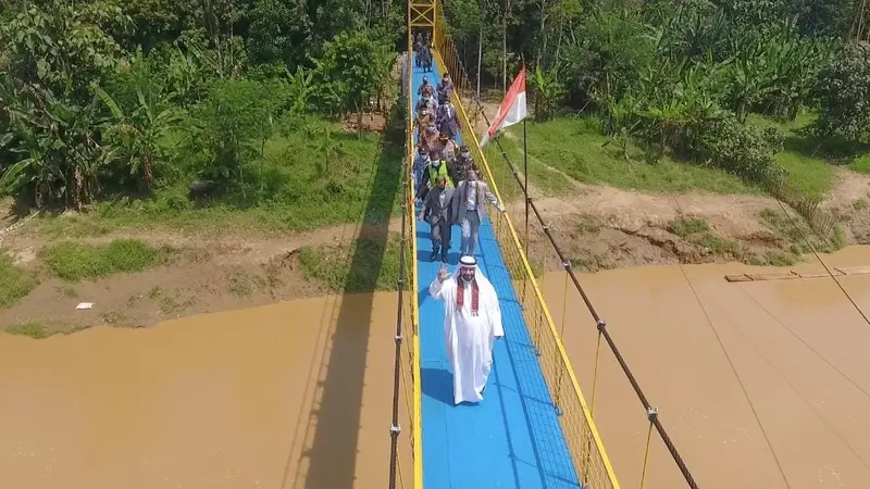 Peresmian Jembatan Gantung Ciwaru dengan Bantuan UEA