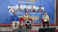 Ki-ka: Anggota Komite BPH Migas Abdul Halim dan Anggota Komisi VII Dewan Perwakilan Rakyat Republik Indonesia (DPR RI) Bambang Patijaya di kegiatan BPH Migas Goes to Campus di Pangkal Pinang, Rabu, (25/9)/Istimewa.