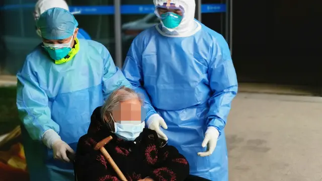 Nenek berusia 96 tahun ini disebut sebagai pasien tertua yang sembuh dari Virus Corona Wuhan, COVID-19. (Xinhua)