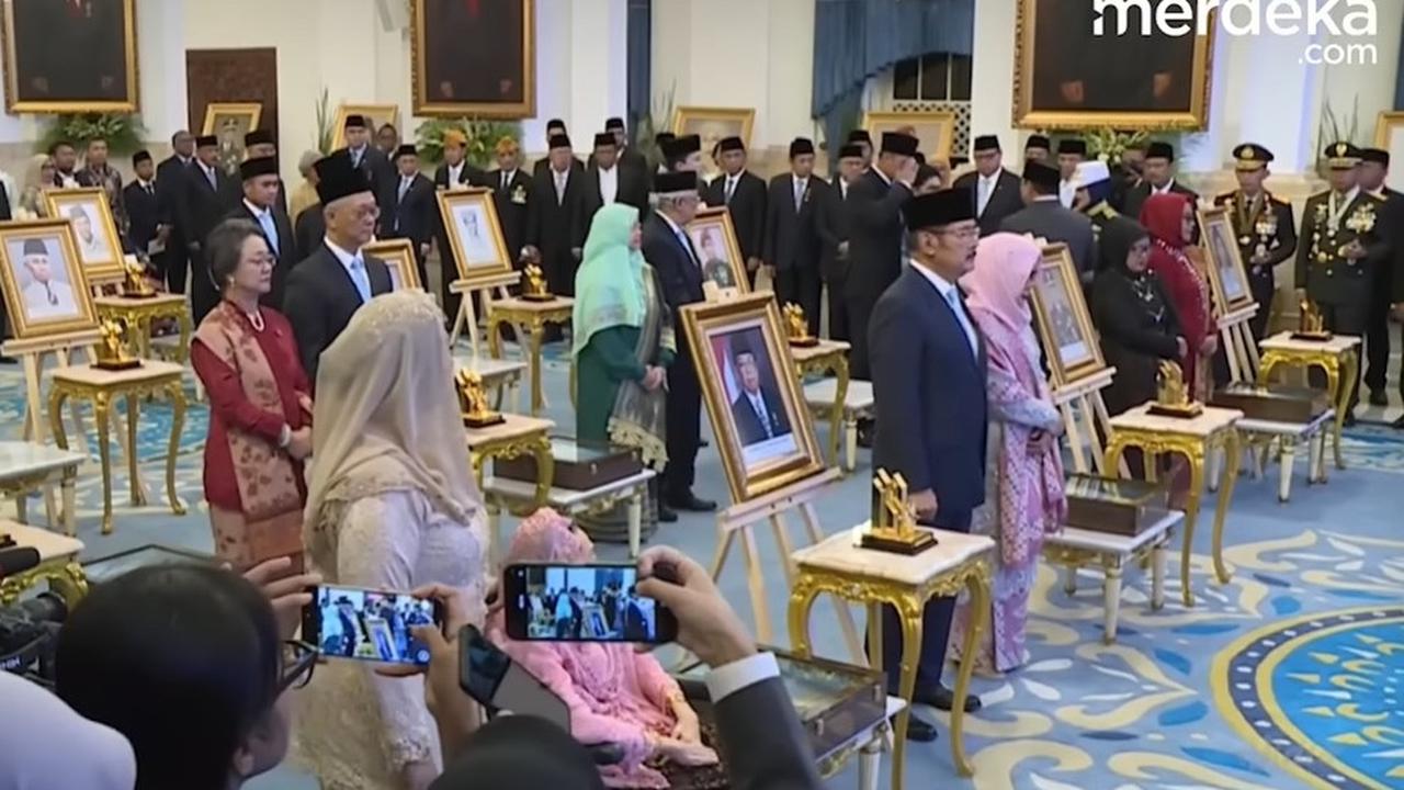 VIDEO: Sigap! AHY Hormati Prabowo, Jenderal Kopassus Legendaris Sarwo Edhie Jadi Pahlawan Nasional