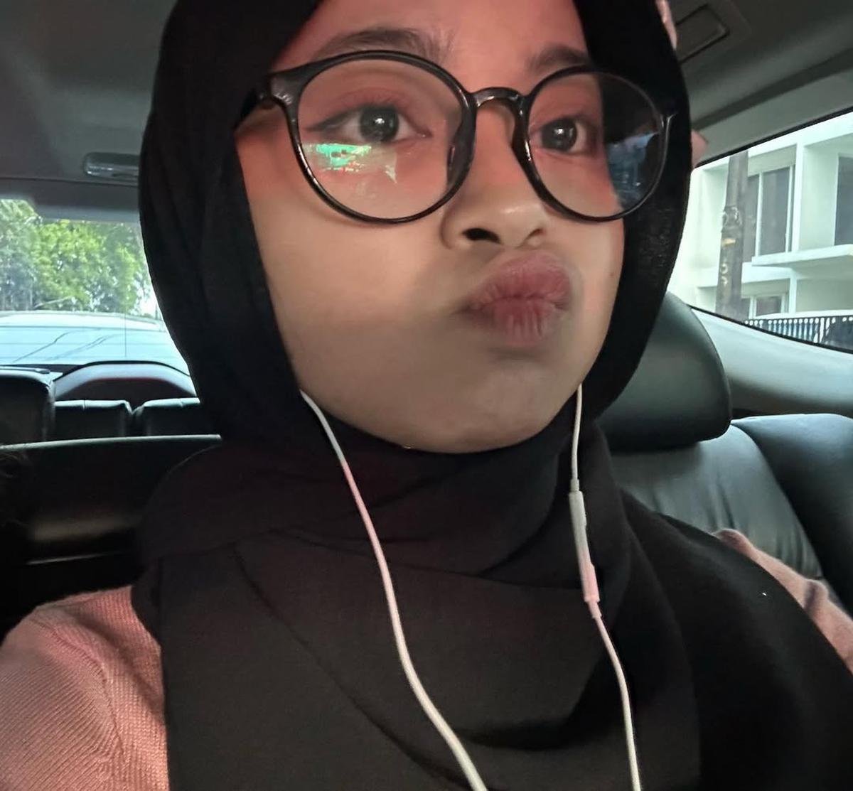 Profil dan Potret Cantik Kesya Tamara Anak Limbad yang Curi Perhatian Nonton Konser JKT48