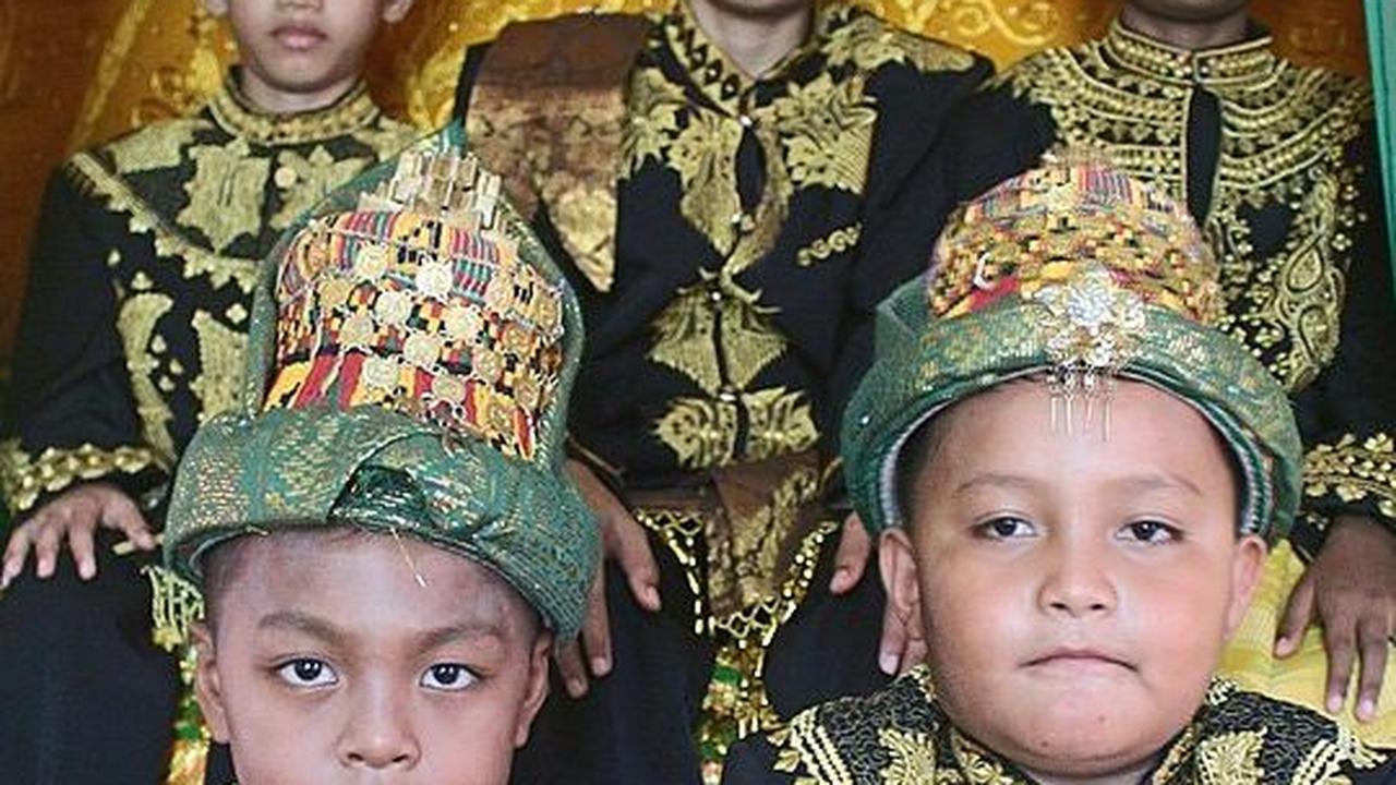 25 Pantun Aceh Lucu, Menghibur dan Bikin Ngakak