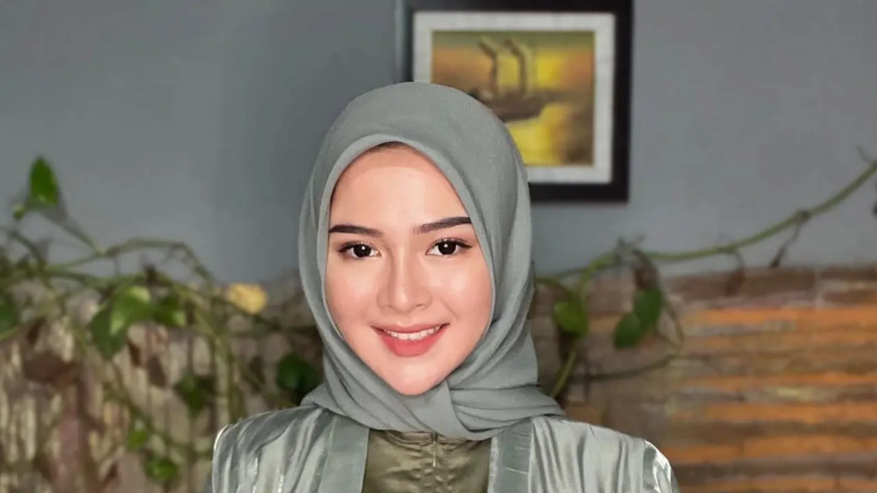 6 Gaya Sederhana Bella Bonita saat Pengajian Jelang Menikah dengan Denny Caknan