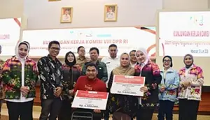 Komisi VIII Soroti Warga Layak Bansos yang Belum Terdata