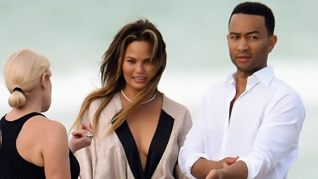 Chrissy Teigen dan John Legend