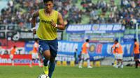Striker Arema, Ahmad Nur Hardianto, ingin kembali ke Timnas Indonesia lagi. (Bola.com/Iwan Setiawan)