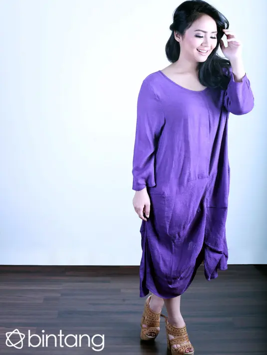 "Empat tahun kemarin memang bisa dibilang aku agak kurang aktif di bidang musik, karena memang lagi fokus kuliah. Tapi, alhamdullilah S1 ku udah kelar, S2 juga insya allah udah kelar aku tinggal nunggu wisuda" ujar Gita. (Febio Hernanto/Bintang.com)