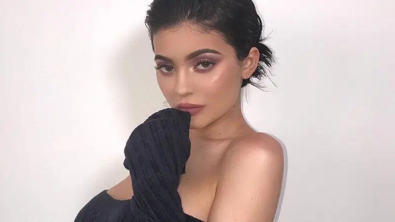 [Bintang] Kylie Jenner