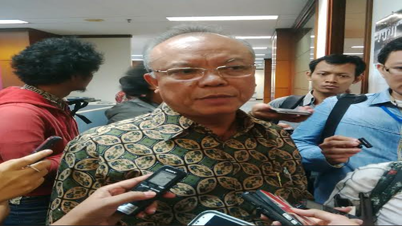 Kepala Eksekutif Pengawas Perbankan OJK Nelson T