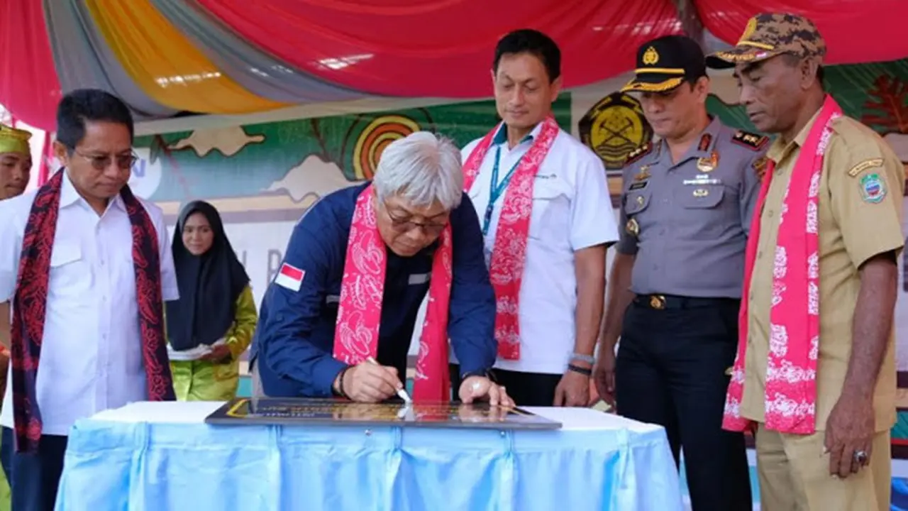Kunker ke Halmahera Timur, Dirjen Minerba Resmikan Program CSR ANTAM