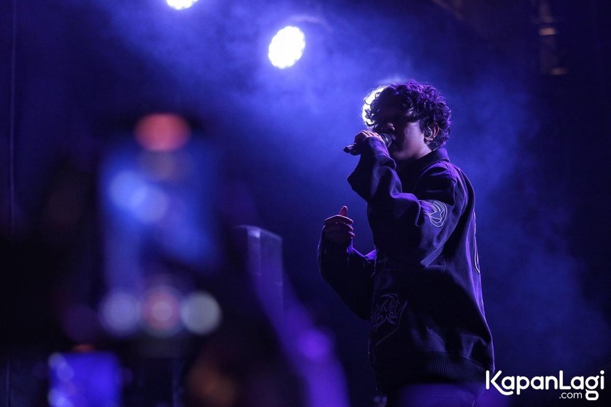 10 Potret Hindia Sukses Tutup KLBB BRI Festival 2025, Pecah Abis