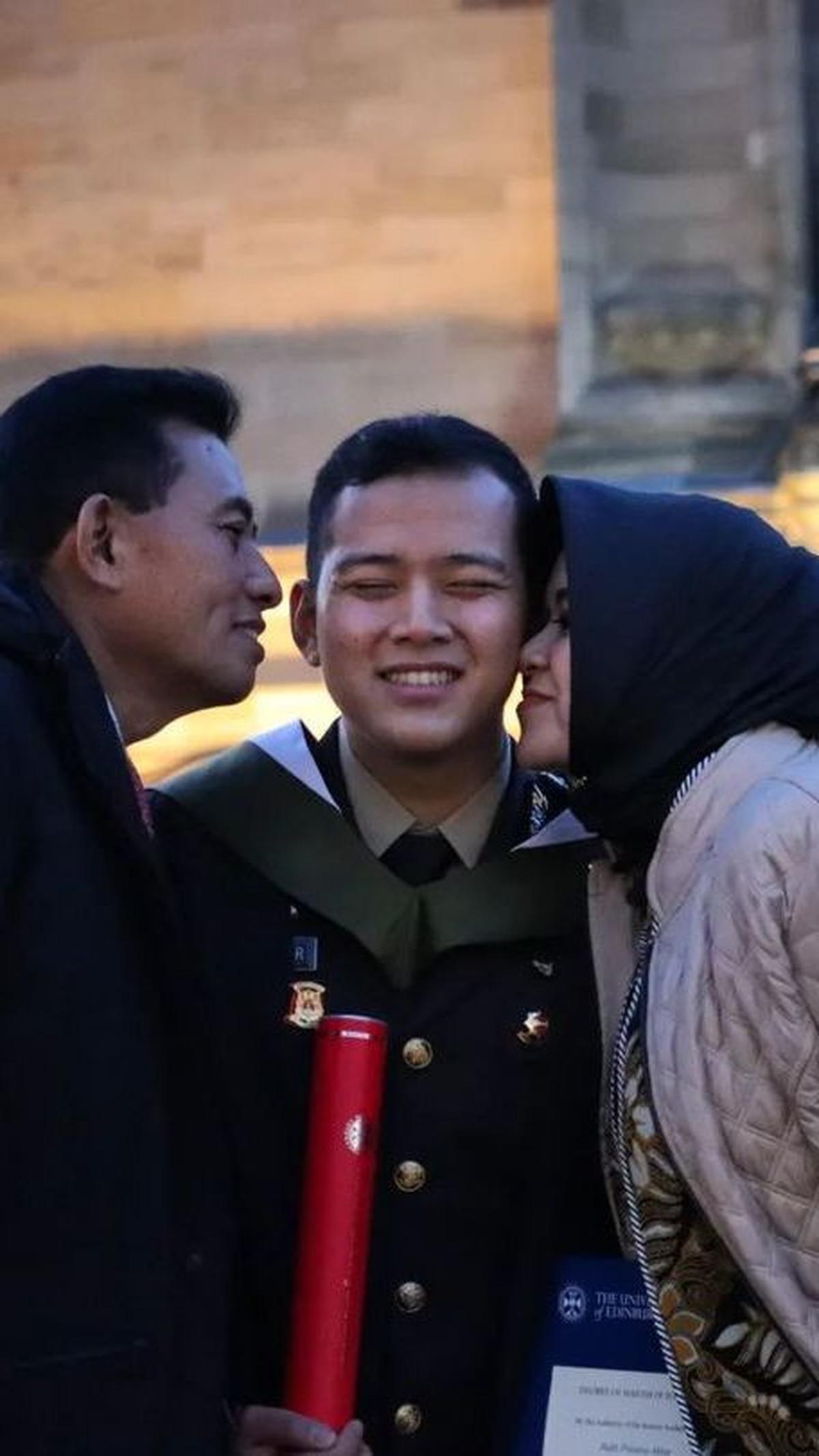 Bukan sembarangan, Hafiz merupakan putra dari eks Kasau Yuyu Sutisna. <br>