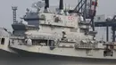 Kapal induk ITS Giuseppe Garibaldi-551 bersandar di Dermaga 107 Pelabuhan Tanjung Priok, Jakarta, Jumat (18/9/2026). Kapal tersebut akan mendukung pelaksanaan Operasi Militer Selain Perang (OMSP), terutama dalam penanganan bencana dan bantuan kemanusiaan. (Istimewa)