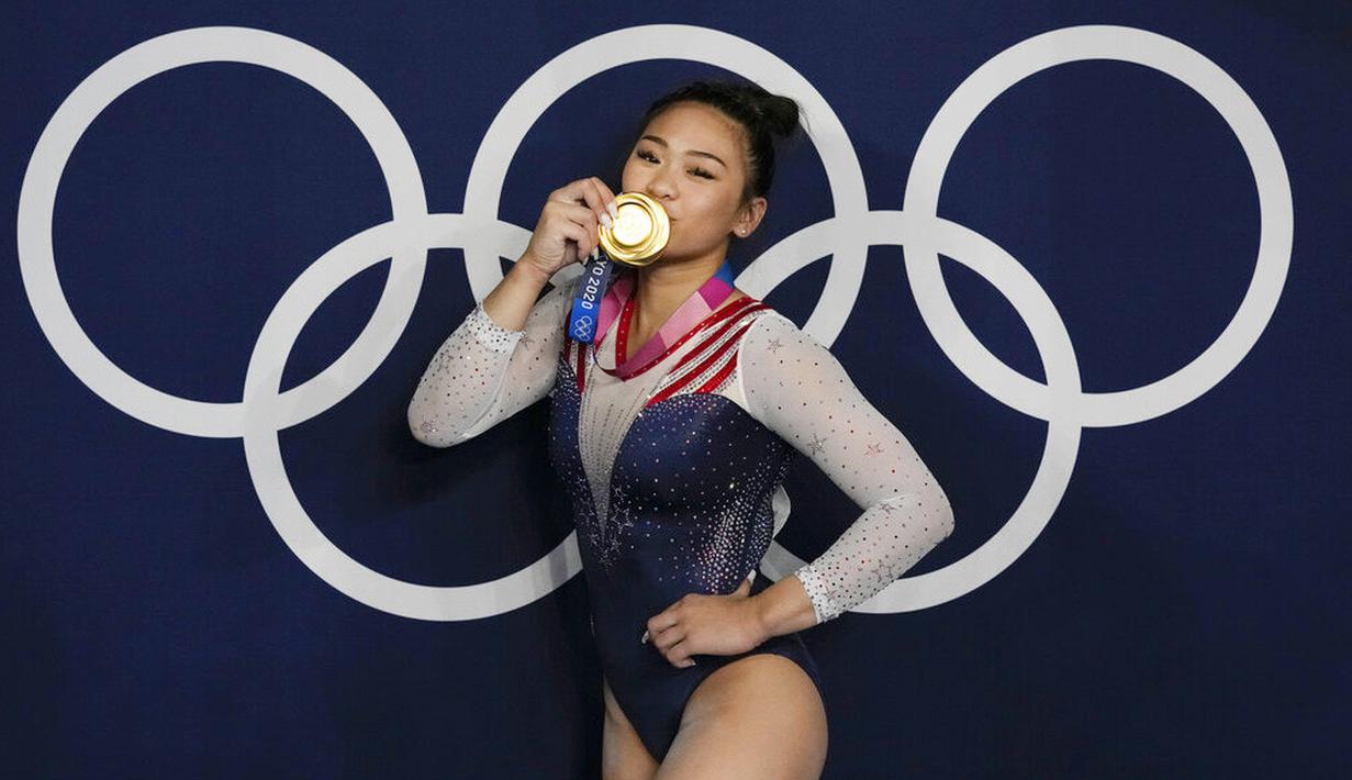 Dan, saat waktunya tiba, Lee sukses tampil gemilang dan sekaligus membayar kepercayaan yang berada dipundaknya dengan medali emas untuk negaranya. (Foto: AP/Morry Gash)