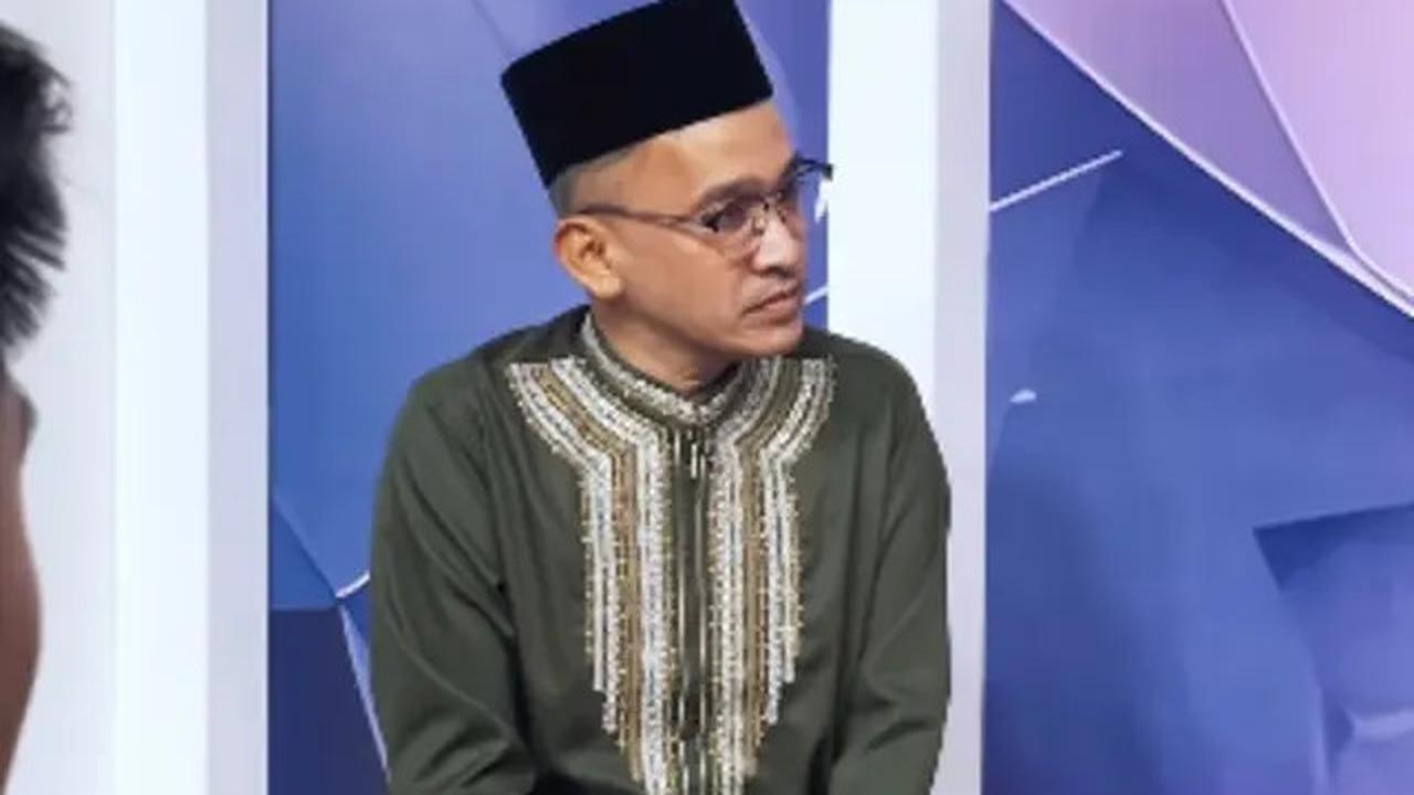 7 Model Baju Koko Pilihan Ruben Onsu, Tampil Kalem dan Elegan Bisa Jadi Inspirasi
