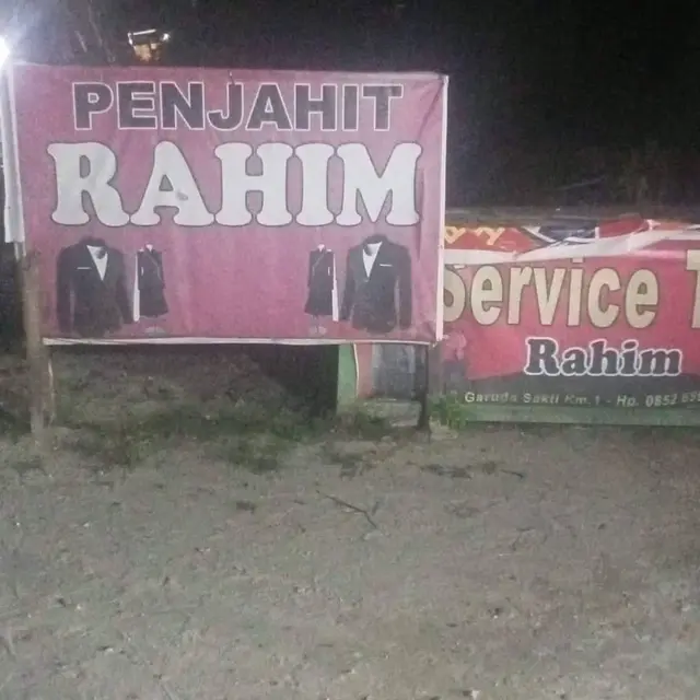 6 Potret Nama Tempat Usaha Ini Nyeleneh Banget, Bikin Mikir Dua Kali