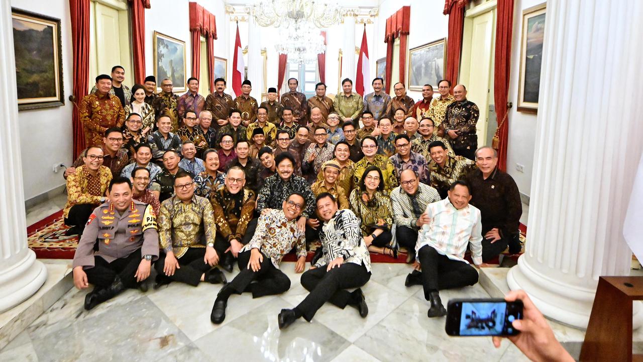 Jokowi: Selamat Bekerja Bapak Prabowo Subianto dan Kabinet Baru