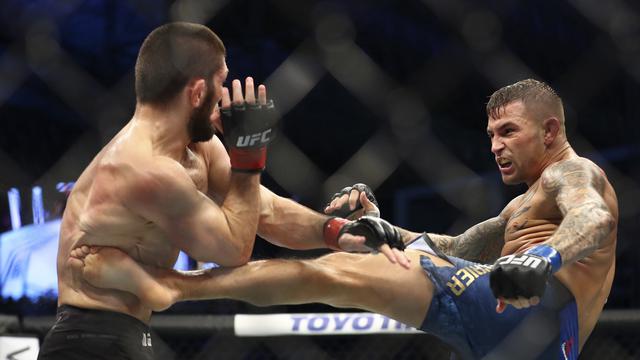 Khabib Nurmagomedov Bungkam Dustin Poirier di UFC 242