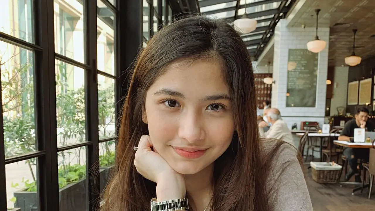 7 Potret Terbaru Faye Nicole yang Belakangan Jadi Sorotan di Media Sosial
