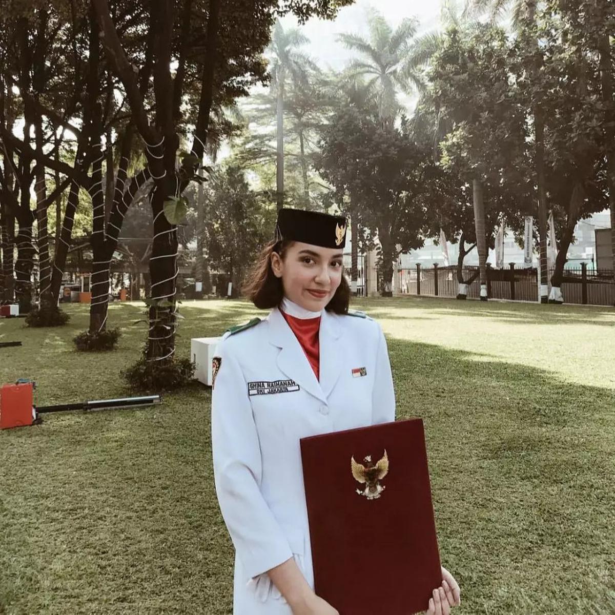 5 Potret Lawas Ghina Raihanah Kekasih Izzat Assegaf Jadi Paskibra DKI Jakarta, Cantik Natural Curi Perhatian