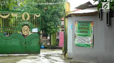 Wabah virus Hepatitis A menimpa pondok pesantren Manbaul Ulum, Cirebon, Jawa Barat.