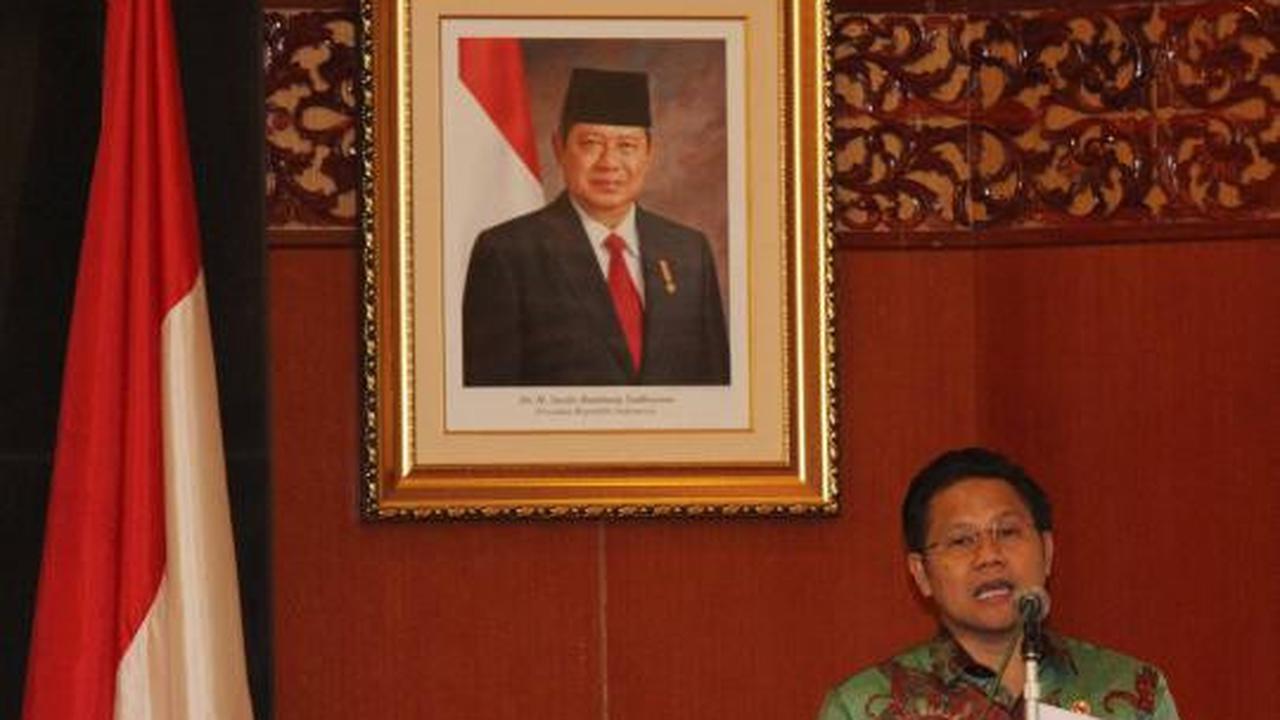 Menakertrans berikan "Paramakarya" ke perusahaan kecil