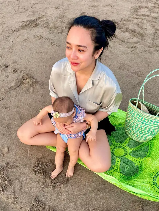 [Instagram/dea_ananda]