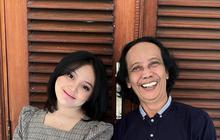 Jarang Tersorot, Potret Cantik Tia Septiana Putri Mandra yang Senyumnya Manis Banget
