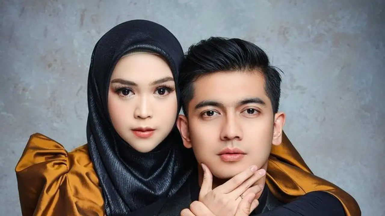 6 Pemotretan Terbaru Ria Ricis dan Teuku Ryan, Bak Ratu dan Raja