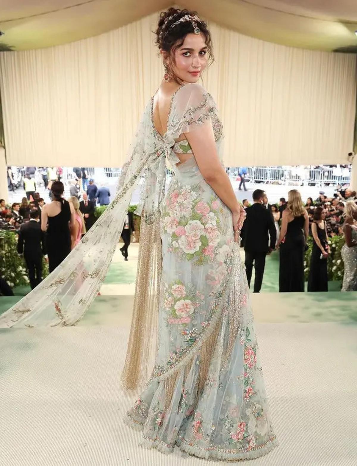 Debut di Met Gala 2025, Shah Rukh Khan Diprediksi Akan Gunakan Busana dari Desainer India