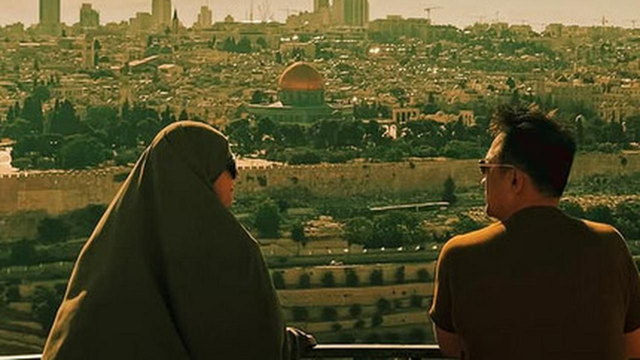 5 Potret Hanung Bramantyo Nyusul Zaskia Adya Mecca ke Palestina, Lewati Perbatasan Israel Penuh Ketegangan