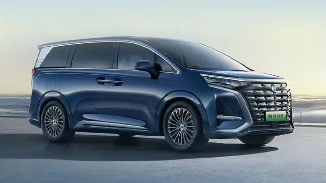 BYD Denza D9