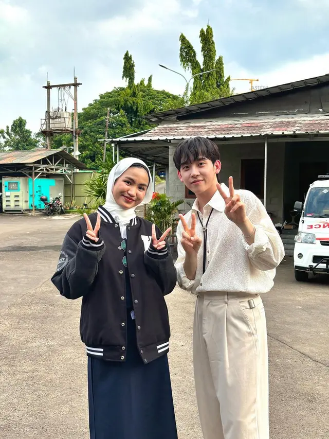 8 Inspirasi Outfit Kuliah dari Xaviera Putri yang Bikin Terlihat Pintar dan Stylish