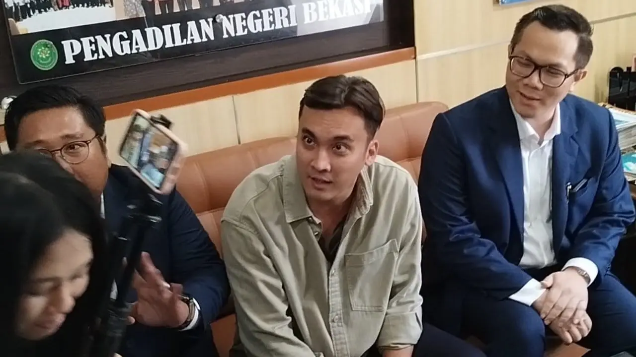Rendy Kjaernett saat menjalani persidangan di Pengadilan Negeri Bekasi, Jawa Barat, Selasa (18/7/2023).