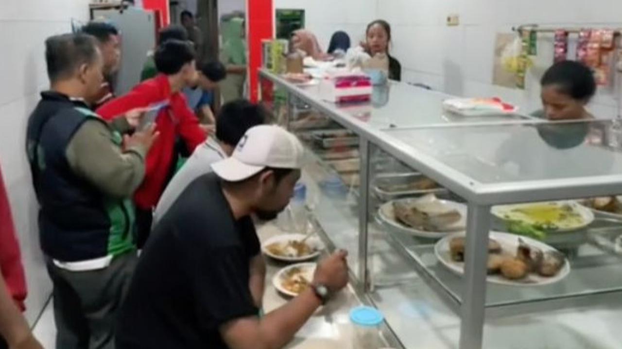 Diet Sehat nan Enak Cegah Kolesterol Hingga Diabetes dengan Konsumsi Nasi Padang dan Warteg