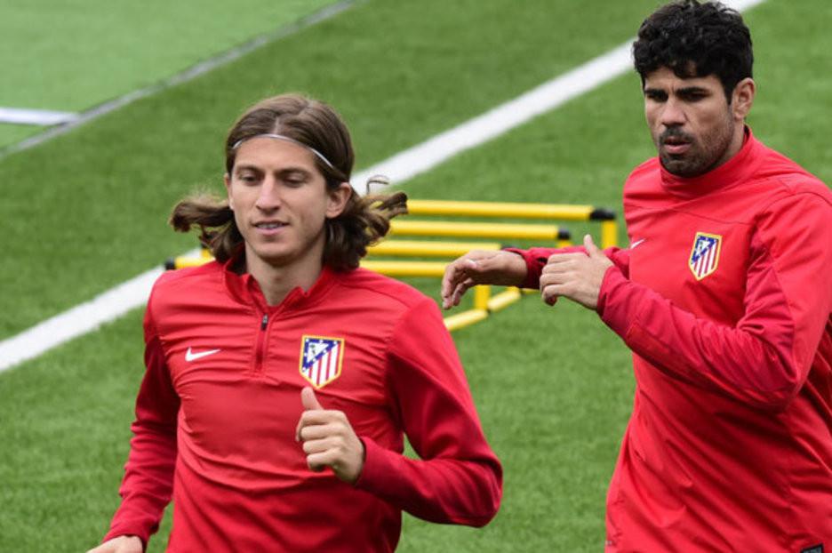 Diego Costa (kanan / Atletico Madrid).