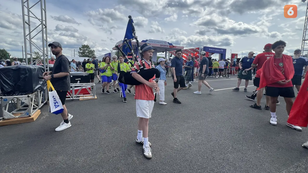 Foto Eksklusif: Pesona Tartan Army! Kilt hingga Bagpipe Jadi Outfit Khas Suporter Skotlandia yang Curi Perhatian