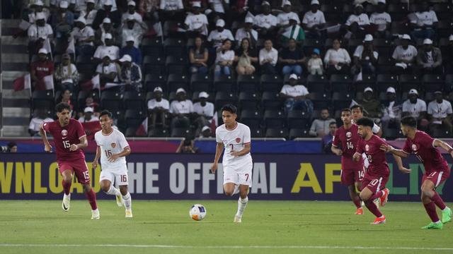 Foto: Potret Perjuangan Pemain Timnas Indonesia Saat Dipaksa Menyerah Qatar di Piala Asia U-23, Apes Dapat 2 Kartu Merah
