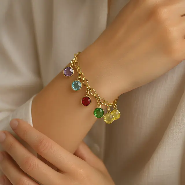 Model Gelang Charm