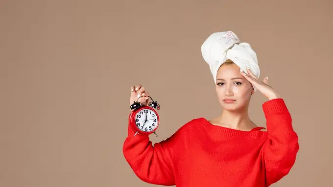 Ilustrasi menunggu waktu keramas/freepik.com/KamranAydinov