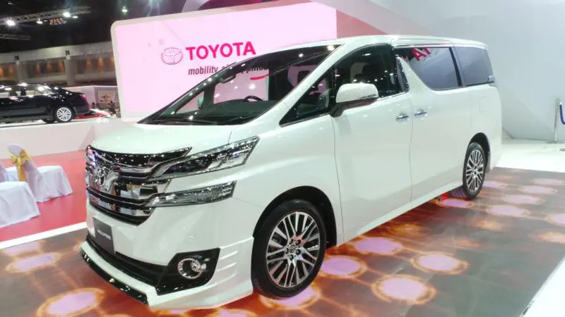 Melihat Tampang Baru Alphard dan Vellfire di Bangkok