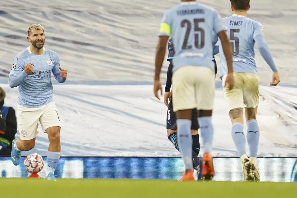 Manchester City Lumat Marseille 3-0