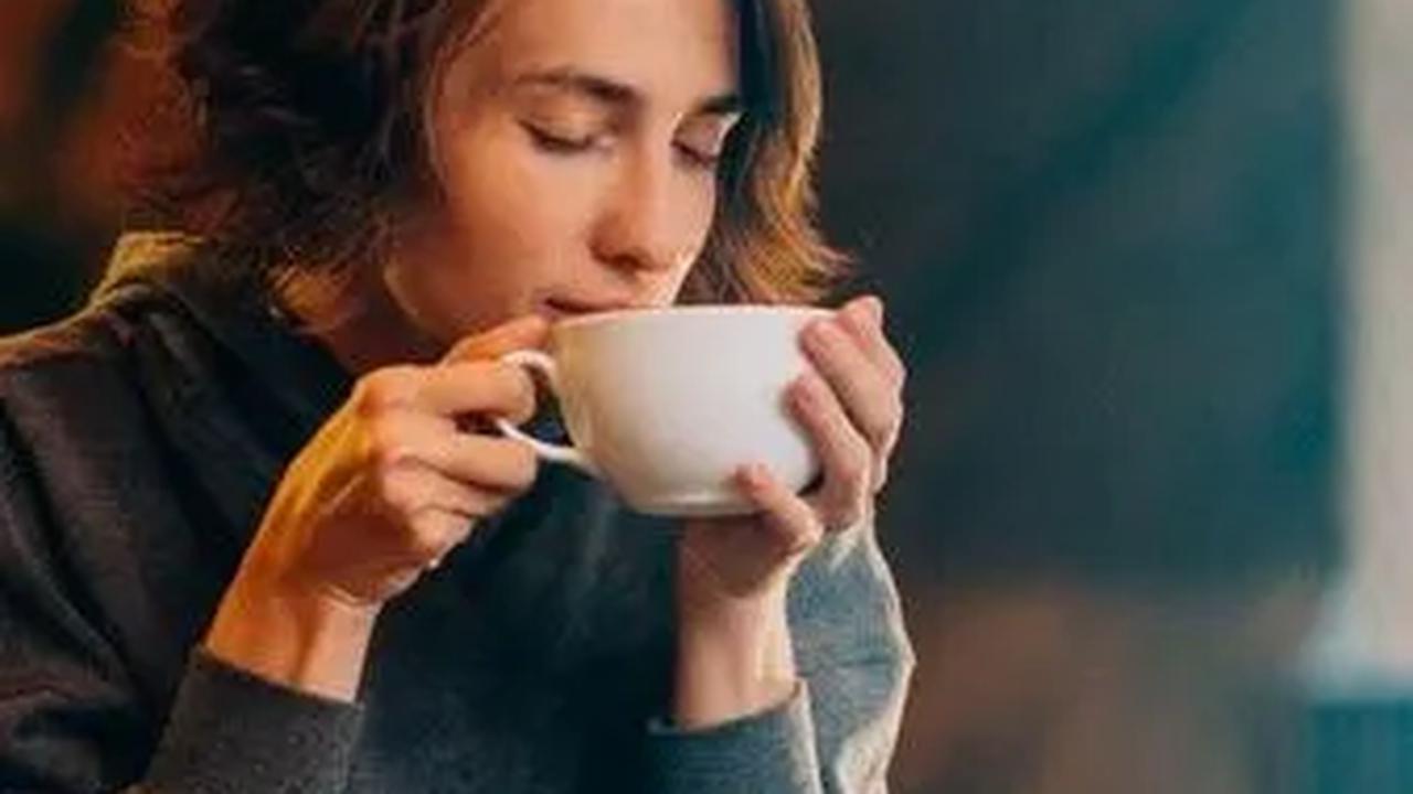 Dengan memahami sejuta manfaat kopi dan risiko yang mengintai, kita dapat menikmati secangkir kopi dengan bijak untuk menjaga kesehatan tubuh dan pikiran. Selamat menikmati kopi dengan penuh kesadaran!