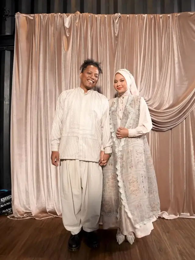 Begini momen Indah Permatasari dan Arie Kriting di fashion show. (credit:instagram.com/indahpermatas)