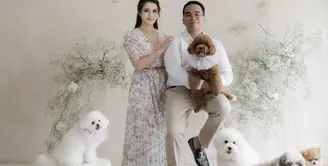 Lakukan sesi prewedding, Chen Giovani punya konsep unik dan menarik dengan hewan peliharaan kesayangannya. [Foto: Instagram/ Chen Giovani]