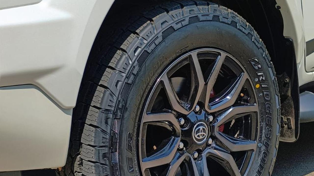 Dueler A/T Memiliki Kode yang Berbeda