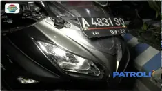 Mat Tasan dan anaknya Anshori, warga Desa Wonoayu mencoba menolong dua warga yang menjadi korban begal.