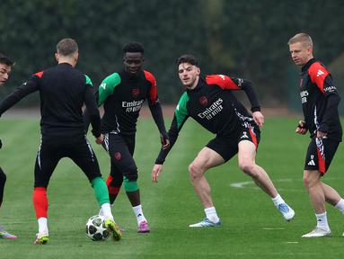 Pemain Arsenal saat melakukan sesi latihan di pusat Pelatihan Arsenal, Colney, sebelah utara London, Inggris, pada 15 April 2025. (Adrian Dennis/AFP)